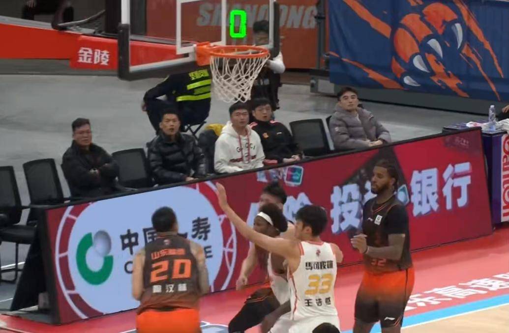 kaiyun sports-赛地聚焦：CBA常规赛国际比赛日热度飙升；山东男篮强势反弹；管理层满意；身体对抗强度拉满的简单介绍